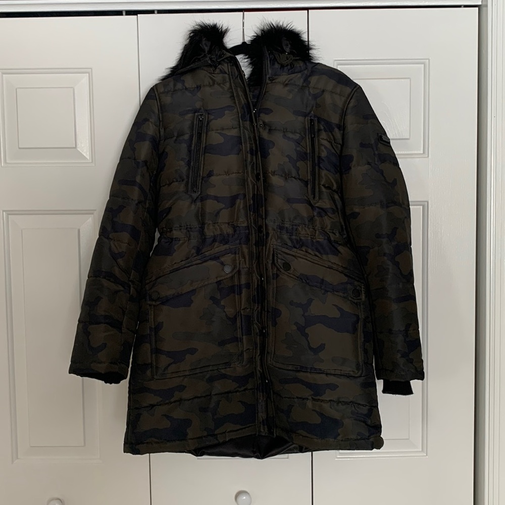 BCBGMAXAZRIA Camo Winter Jacket - Size Medium